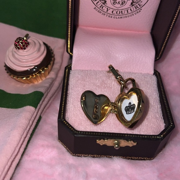 JUICY COUTURE HEART PADLOCK CHARM- RARE🔓🩷✨Gold - Picture 2 of 11